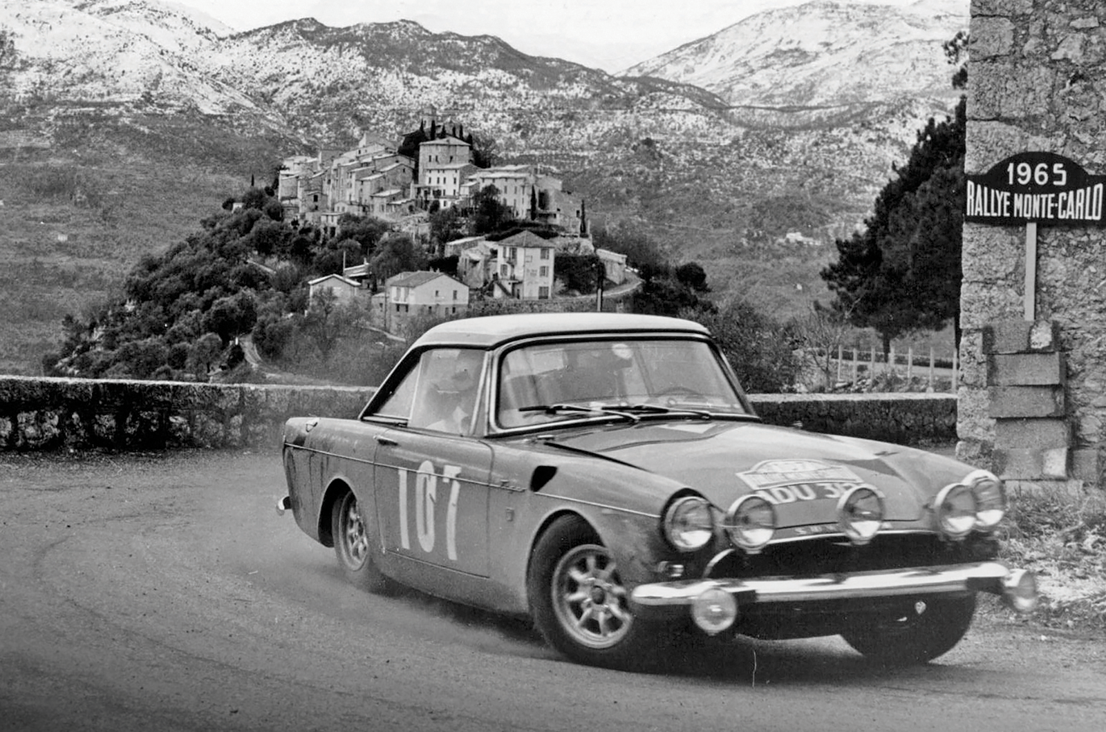 Classic-&-Sports-Car-Sunbeam-Tigers-on-the-Rallye-Monte-Carlo-Rootes-reunion-15 (1).png